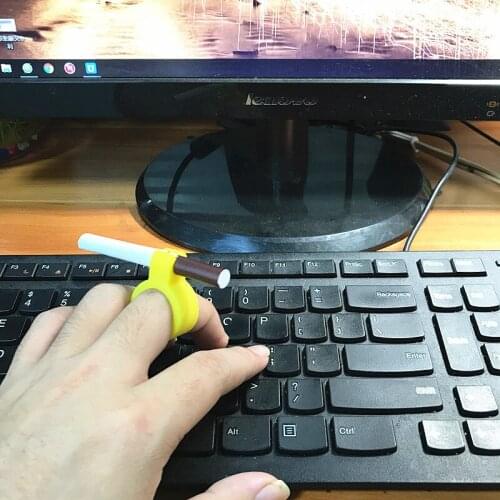 1Pcs Hand Rack Cigarette Silicone Ring Fire prevention Finger Holder For Regular smoking Accessories Man Gadget New Design