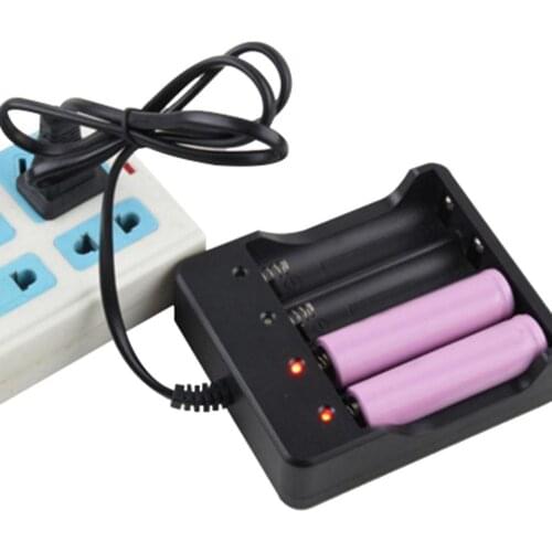 4.2V Universal 4 Slot EU/US Plug 18650 Li-ion Rechargeable Battery With Line Bright Flashlight Fast Charger