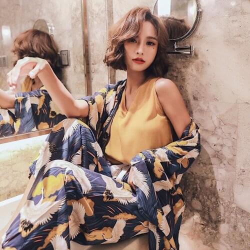 Autumn Womens Pajamas Cotton Silk Four-piece Pajamas Comfortable Cotton Viscose Fiber Vest Short Trousers Crane Home Service