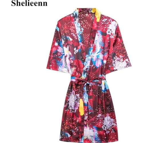 2021 Sexy Short Satin Robe Ice Silk Kimono Bath Robe Womens Sleepwear Summer Female Bathrobe Casual Loose Home Clothes Femme