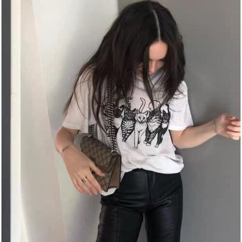 Hillbilly Kpop Cats Printed Female Chic Graphic Tees White Cotton Short Sleeve Loose Cute Tops Round Neck Vintage Women Tshirts