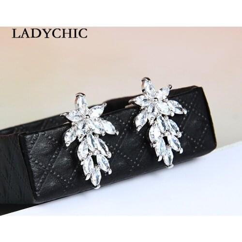 LADYCHIC High Quality Silver Color Leaf Cubic Zirconia Stud Earrings Women Luxury Wedding Jewelry Accessories Wholesale LE1338