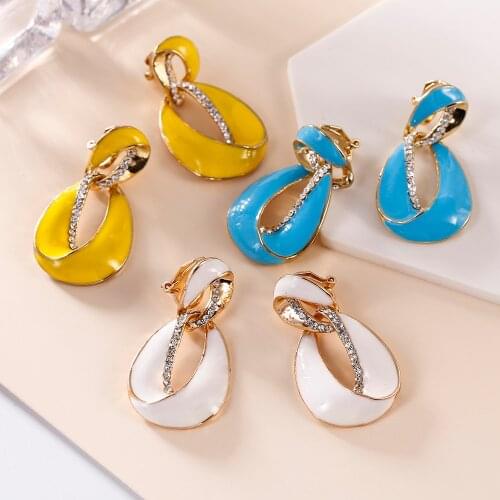 3 Color Classic Big Statement Rhinestone Enamel Geometric Hollow-out Clip on Earrings No Pierced Charm Earrings