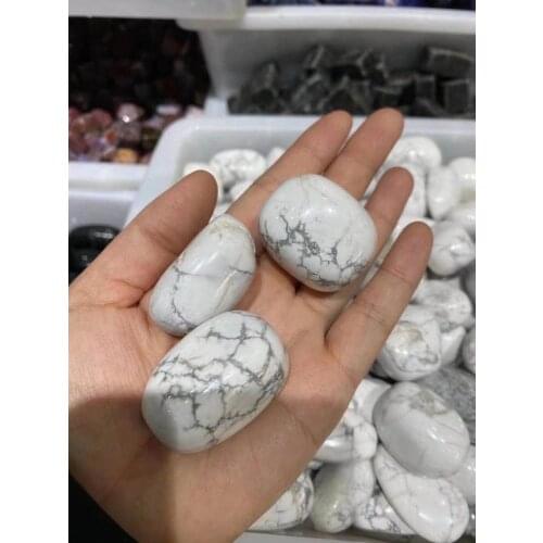 Natural white pine stone to play with the original stone, natural beauty, natural beauty treatment healing