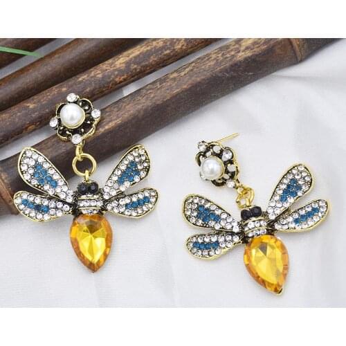 New Small Bee Shape Earrings Female Models Full Rhinestones European and American Trend Earrings Retro Gold Earrings Jewelry