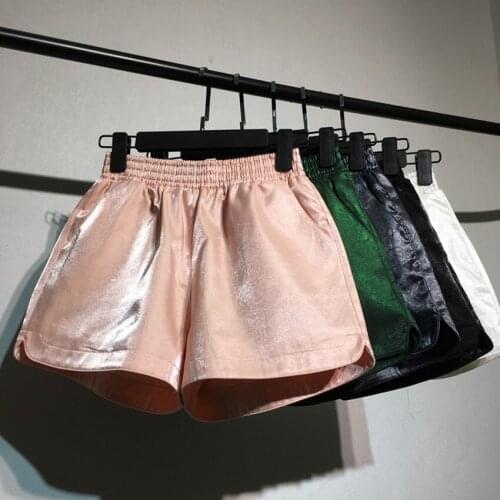 2018 New Spring Summer Fashion Light Shiny Loose Shorts Women Casual Wide Leg Short Elastic Waist All-Match Shorts Female M205