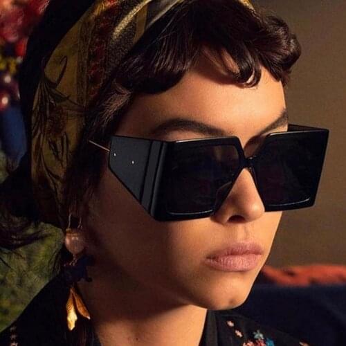 Square Oversized Sunglasses New Fashion Green Gradient Big Goggle Glasses Vintage Luxury Sun Glasses Female Oculos De Sol