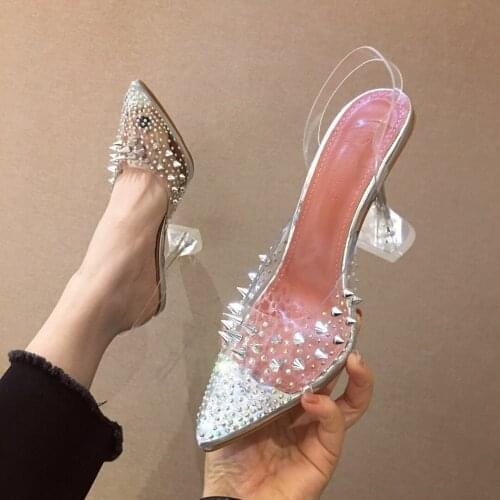 Tenis feminino New Gold Silver PVC Transparent Rivet Diamond Pumps Sandals Perspex Heel Pointed Toe Crystal Silver Wedding Pumps