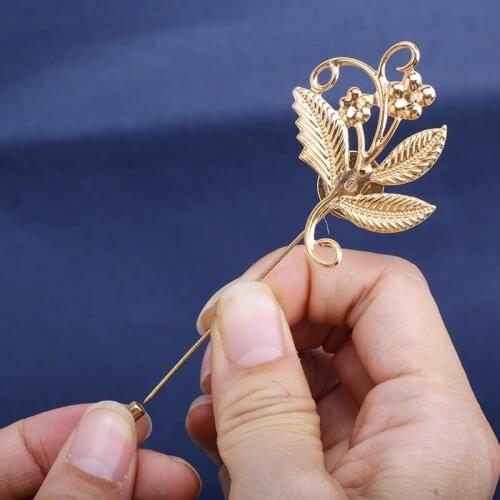 2021 Fashion New Gold Brooch Brooch Long Pin Pin Sweater Decoration Women Shawl Shirt Collar Accessories XH055