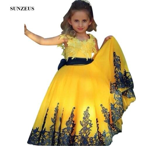 Beautiful Bright Yellow Flower Girl Dresses With Dark Navy Appliques Lace Children Party Gowns Saudi Arabic Design Kids Dress