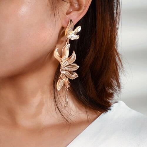 Tocona Vintage Metal Flowers Dangle Earrings for Women Bohemian Fringed Drop Earring Gold Women Fashion Jewellery 9127