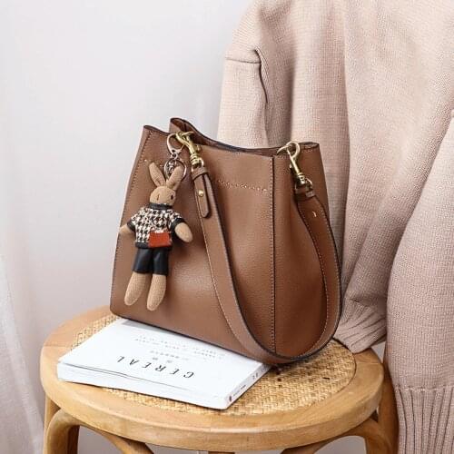 Viney Bag 2020 new trendy leather bucket bag womens single shoulder stiletto a hundred ins commuter womens bag handbag purse