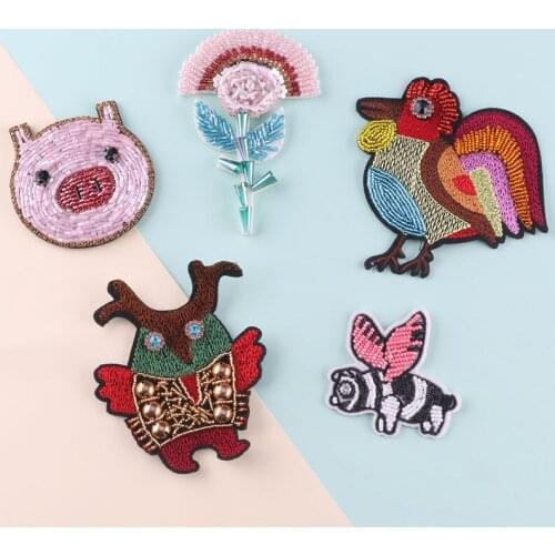 Handmade Bead Patches on Clothes Sewing Ironing Stickers Badges Applique Stripes Pig Chicken Flower Iron on Patch for Clothing