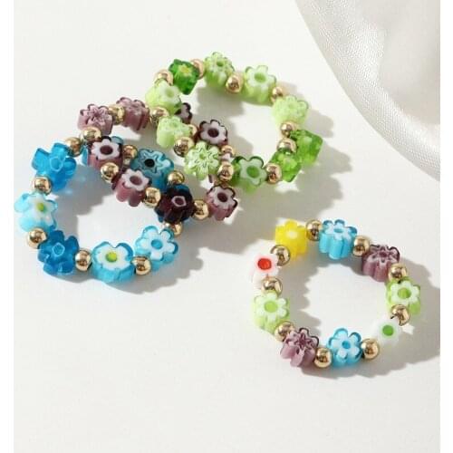 Handmade Colorful Rice Beaded Flower Elastic Ring Multicolor Daisy Adjustable Elastic Plant Ring for Women Girls Holiday Jewelry