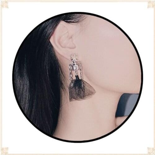 Gothic Punk Wedding Couple Skull Earrings Black Dress Crown King Queen Asymmetric Skull Drop Earrings Skull Jewelry