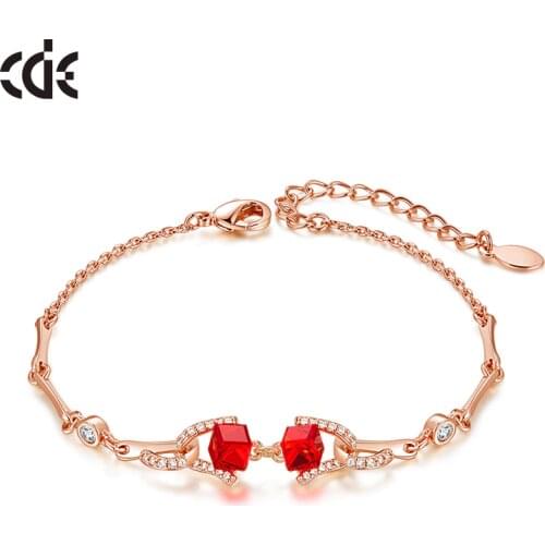 CDE Fashion Charm Crystal from Swarovski Bracelets for Women Vintage Gold Color Link Chain Bracelet Bangles Party Jewelry
