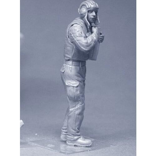 1/35 die-cast resin white model Russian modern iron curtain Russian flight attendants need hand-painted models free shipping