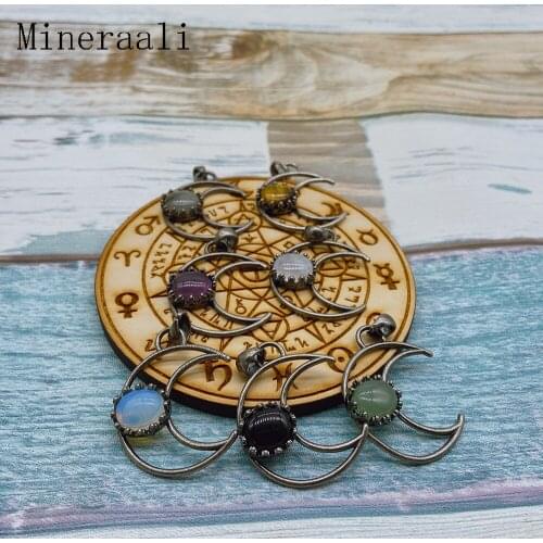 Moon Shped Natural Crystal Stone 7 Chakras Pendant Amethyst Aventurine Crystal Crescent Rose Quartz Natural Stone Opal Necklace