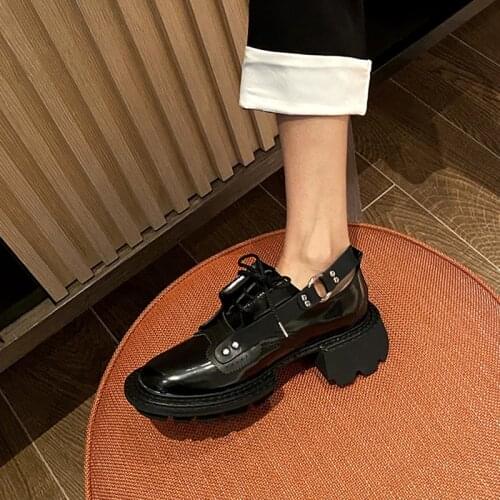 Small black leather shoes British leather heighten muffin thick soles autumn 2020 new versatile sheepskin chunkles free shipping