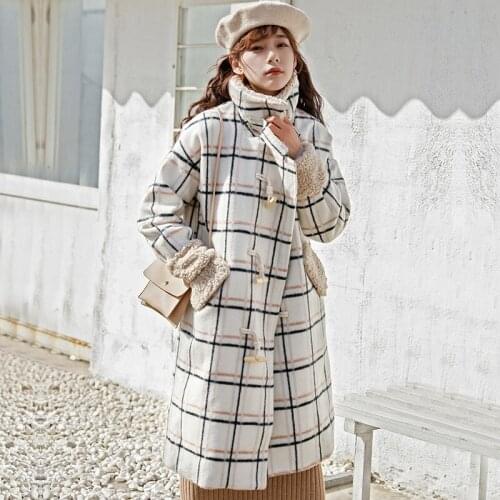 HOT Autumn and winter Women Woollen overcoat Lamb hair Fur collar Ox horn buckle Medium length Thickening Grid overcoat Fashion