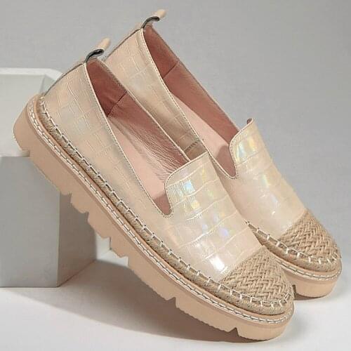 Womens genuine leather thick sole platform flats loafers round toe leisure soft comfortable moccasins high quality daily shoes