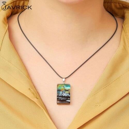 Handmade Dream Aurora Micro Landscape Transparent Resin Art Pendant Snow Mountain Pendant Necklace Fashion Jewelry