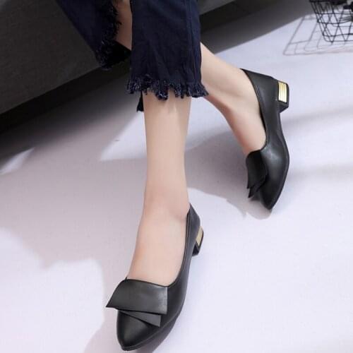 Womens flat shoes Spring shallow mouth pointed bright soft sole comfortable non-slip elegant wild platform womens shoes U19-74