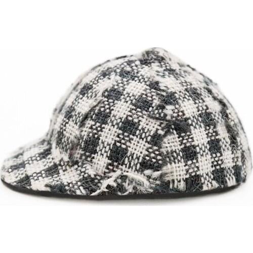 Odoria 1:12 Miniature Plaid Cap Dollhouse Decoration Accessories