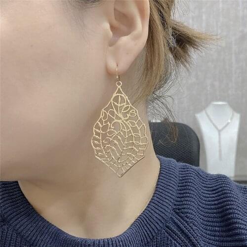 Trendy Gold Color Plating Leaf Engraved Filigree Drop Earrings For Women Casual Bohemia Elegant Gorgeous Party Jewelry