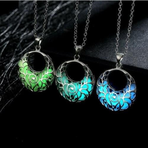 Fashion Silver Color Irregular Hollow Moon Shape Popular Noctilucent Fluorescent Pendant Necklace For Women Collar Jewelry A0323