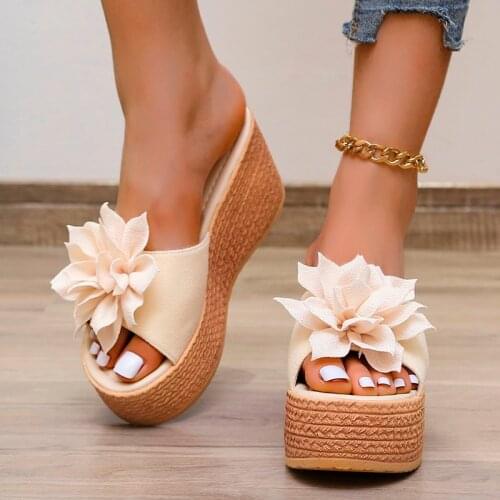 Fashion Women Slippers Platform Wedge Women Slipper Appliques Slides Beach Sandals Slides Summer Ladies Mules Clog Shoes Girl