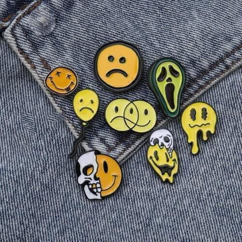 Children Jewelry Smiling Face Badge Brooch Lapel Pins Denim Jeans Shirt Bag Cartoon Trendy