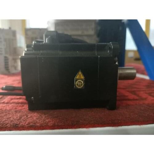 SGM7J-08A7C6S SERVO MOTOR , used in good condition . 80% appearance new , good working , free shipping