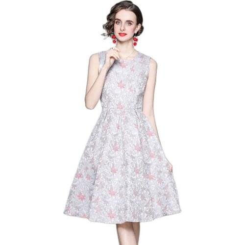 BunniesFairy 2021 Spring Celebrity Royal Vintage Audrey Hepburn Jacquard Leaves Floral Print Robe High Waist Women Vest Dress