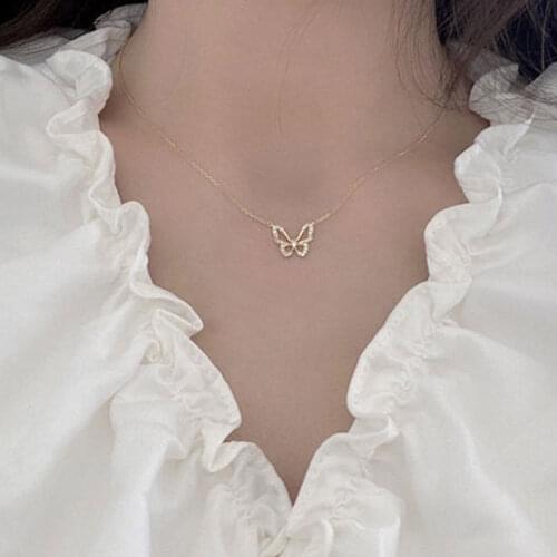 Fashion Hollow Butterfly Necklace Women Clavicle Chain Cute Rhinestone Animal Pendant Necklace