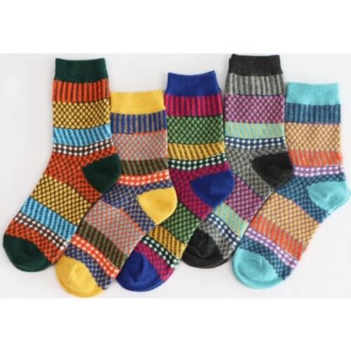 Johnature 5 pairs/lot Women Warm Wool Socks Autumn Winter Thick Vintage Cartoon Animals Female Pop Art Socks