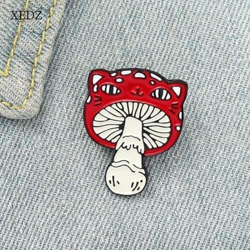 XEDZ Cat Face Mushroom Enamel Brooch Fashion Animals and Plants Trippy Big Eye Pin Hat Clothing Badge Jewelry Gift