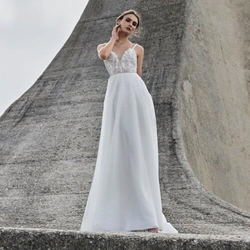Eightree Vintage A-Line Wedding Dresses 2021 V-neck Backless Sleeveless Lace Applique Pearls Country Bridal Gowns Custom Made