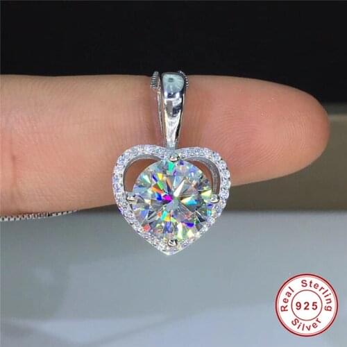 Geoki 925 Sterling Silver 3 Ct Passed Diamond Test Perfect Cut D Color VVS Moissanite Heart Pendant Necklace Valentines Day