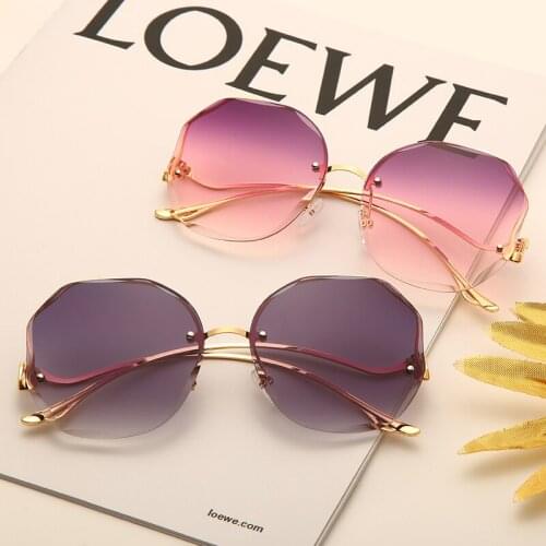 Fashion Tea Gradient Sunglasses Round Shades Women Metal Curved Temples Sun Glasses Female UV400 Eyewear oculos de sol