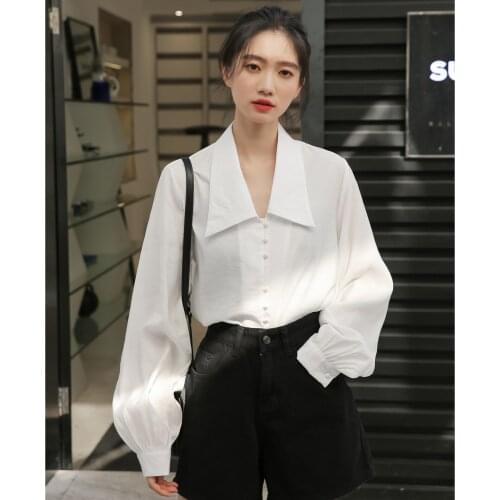 2020 Simple Autumn Fashion Button Up Shirt Vintage Blouse Women White LadyLantern Sleeve Female Loose Street Shirts French Style