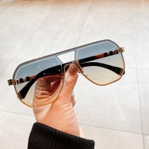 2021 Fashion Green Tea Square Sunglasses Women Men Driving UV400 Sun Shades Vintage Rectangle Sun Glasses Female Zonnebril Dames