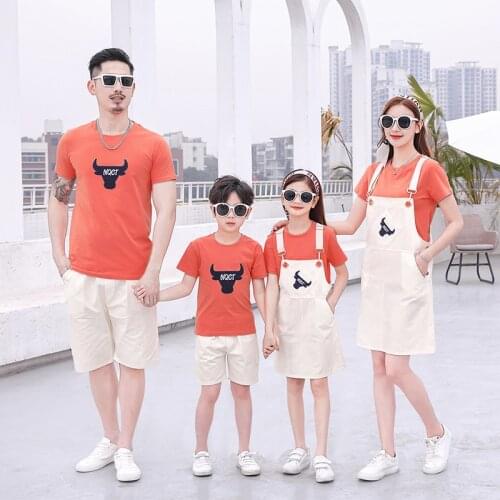 Summer Family Matching Outfits Mom Girls Orange T-Shirt+Strap Skirt Father Boys T-Shirt+Shorts 2PCS Suit Family Look Clothes