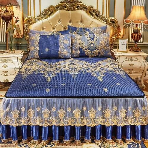 Embroidered Gold Lace Bedspread Summer Luxury Bed Cover King Queen Quilted Zipper Ice Silk Cooling Bedsheets Two Pillow Shams