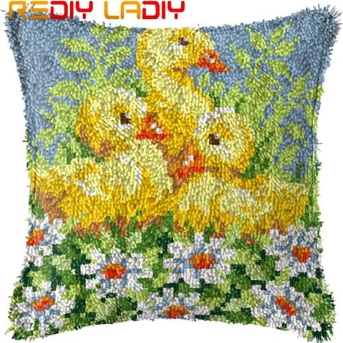 Latch Hook Cushion Three Yellow Ducks Pillow Case Pre-Printed Canvas Acrylic Yarn Latched Hook Pillow Crochet Cushion Cover Kits