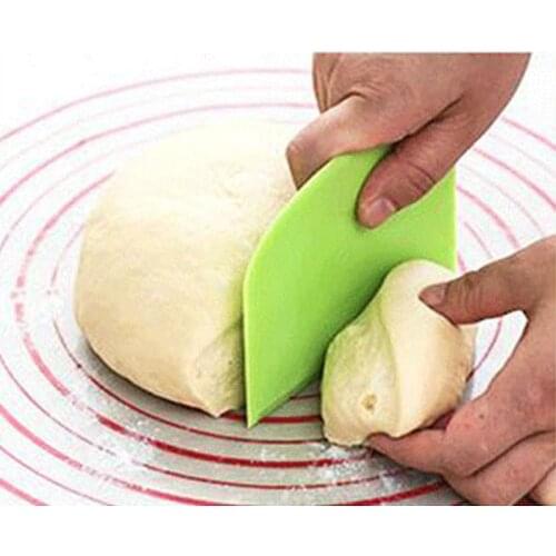1PCs Plastic Dough Scraper Cream Smooth Cake Spatula Baking Pastry Tools Kitchen Butter Knife Dough Cutter Baking Pastry Tools