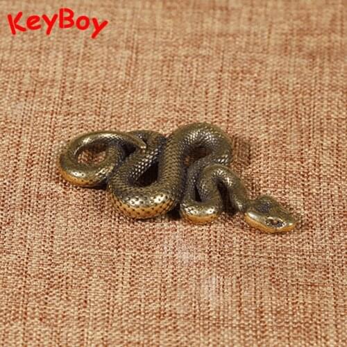 Vintage Copper Snake Figurines Keychains Pendant Metal Brass Animal Cobra Car Key Chain Ring Hanging Keyring Accessories Jewelry
