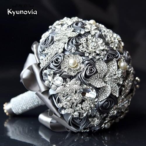Kyunovia Classic Crystal Wedding Bouquet Can Customize Color Gray Silk Ribbon Rose Flower Brooch bouquet Wedding Bridal Bouquets
