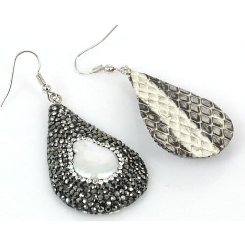 New Water Drop Shape Dangle Earrings Natural Shell Charm Pave with Rhinestone Drop Earrings for Women Fashion Earring Jewelry