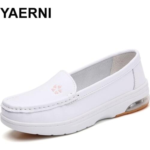 YAERNIHospital nurse womens shoes air cushion new comfortable soft bottom white shoes white slope heel increase leather work